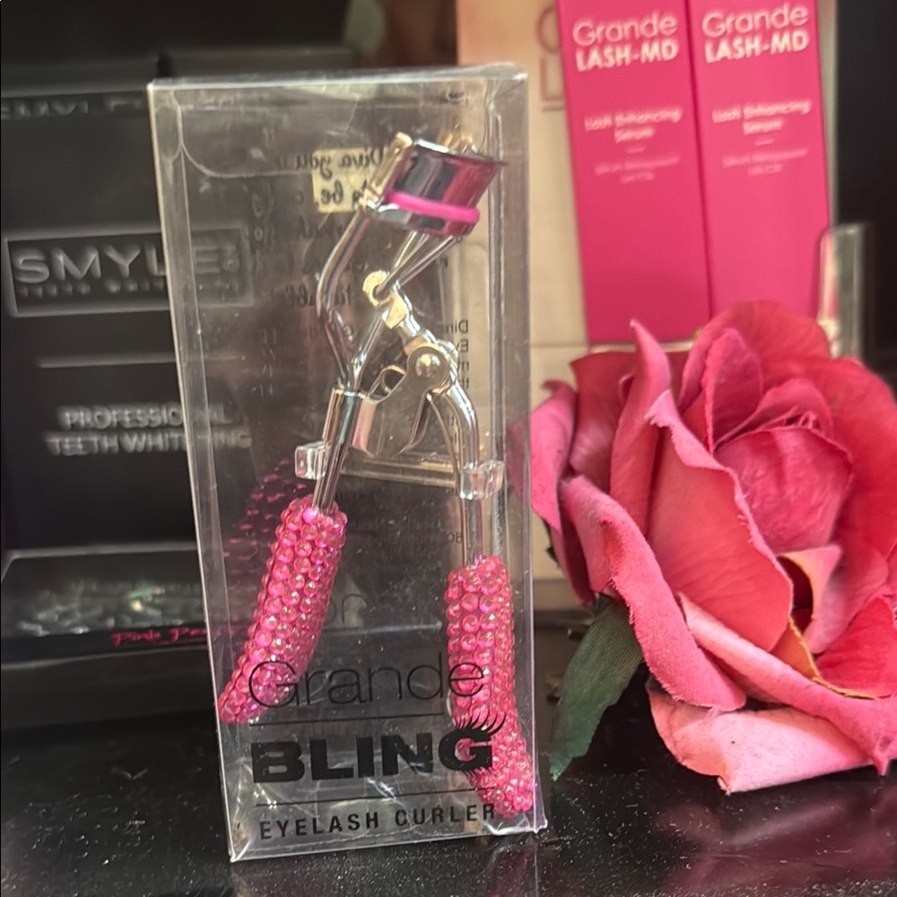 Grane Bling Pink Eyelash Curler